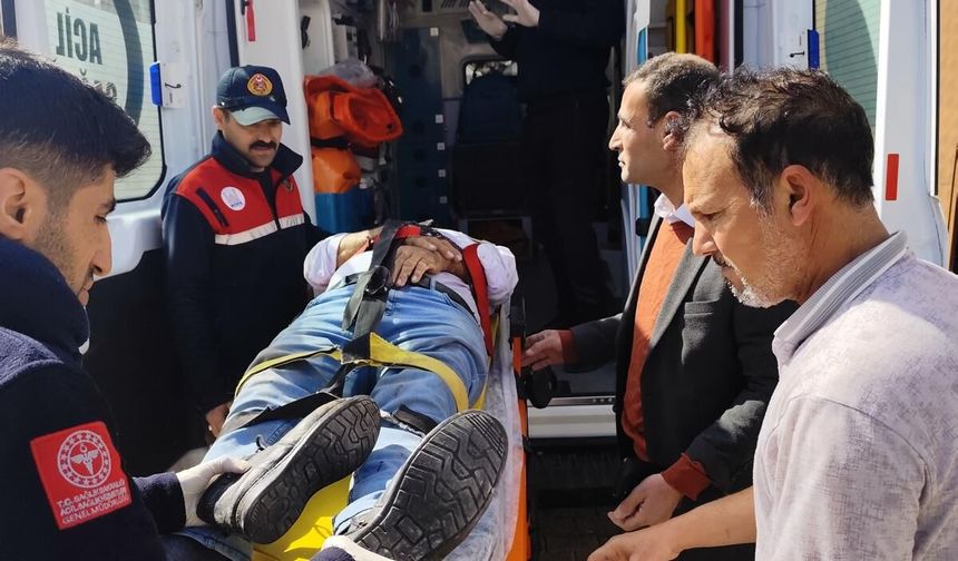 4 metre derinliğindeki kuyuya düşüp yaralandı