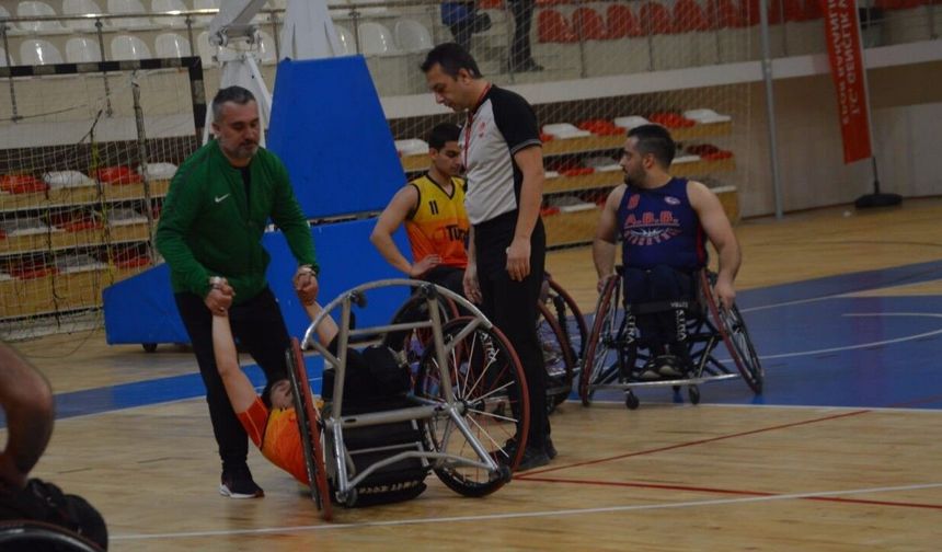 Batman Engelliler Spor Kulübü - Antalya Büyükşehir Belediyesi Spor Kulübü: 48-66