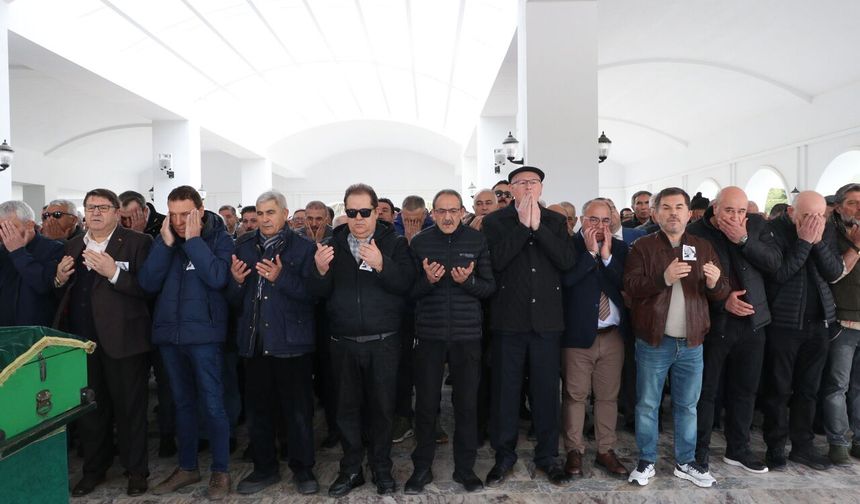Sanatçı Mithat Körler’in, çayda cesedi bulunan ablası toprağa verildi