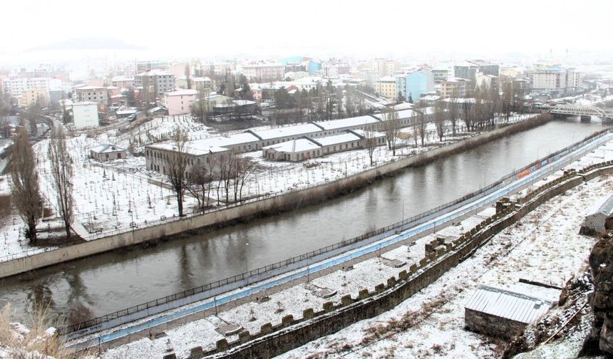 Ardahan beyaza büründü