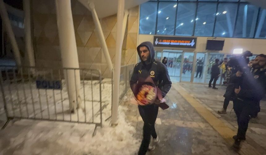 Fenerbahçe'ye Sivas'ta coşkulu karşılama