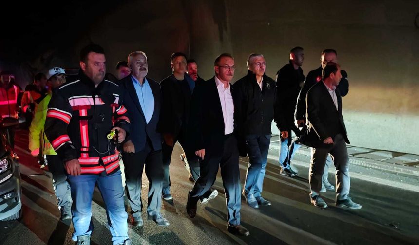 Malatya'da kömür yüklü TIR tünel içinde alev aldı: Tünel 2 saat ulaşıma kapandı