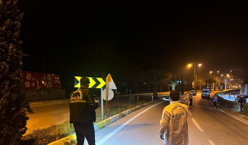 Motosikletle ağaca çarpan tıp fakültesi öğrencisi hayatını kaybetti