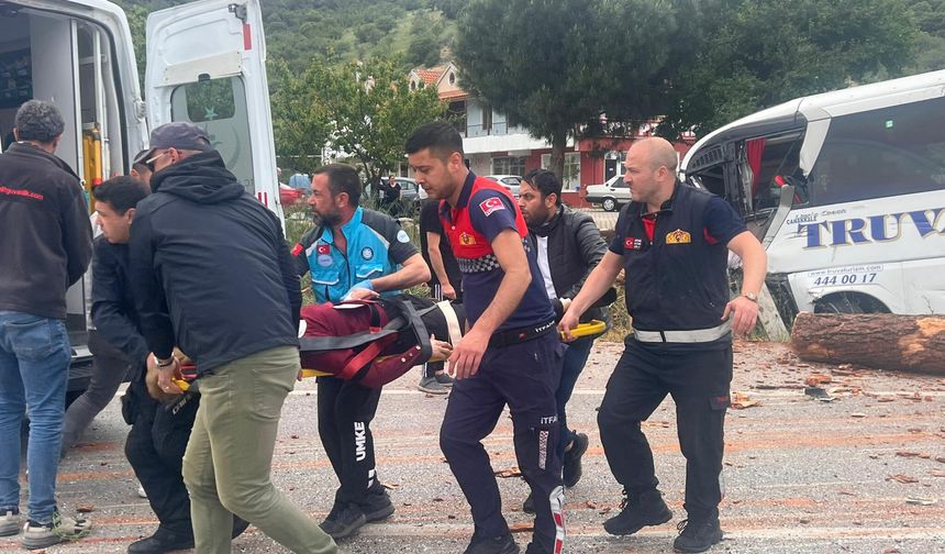 Çanakkale'de zincirleme kaza; 6 ölü, çok sayıda yaralı var/Ek fotoğraflar