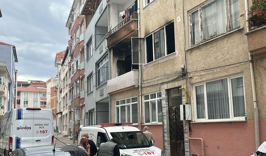 Evini ve otomobilini yaktı, birlikte yaşadığı kadını tabanca ile öldürüp intihar etti