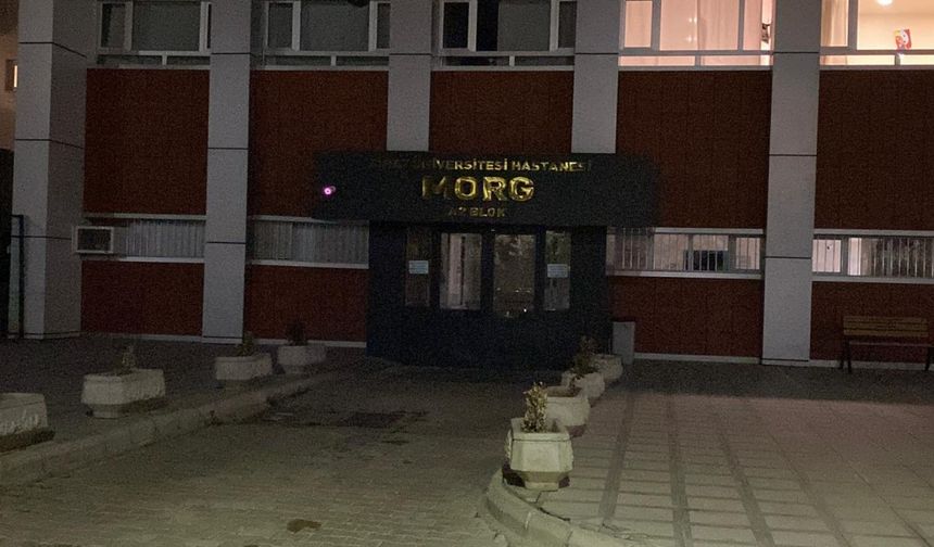 Otomobil uçurumdan yuvarlandı: 2 ölü, 1 yaralı