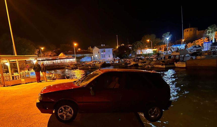 Otomobiliyle denize düşmekten son anda kurtarıldı