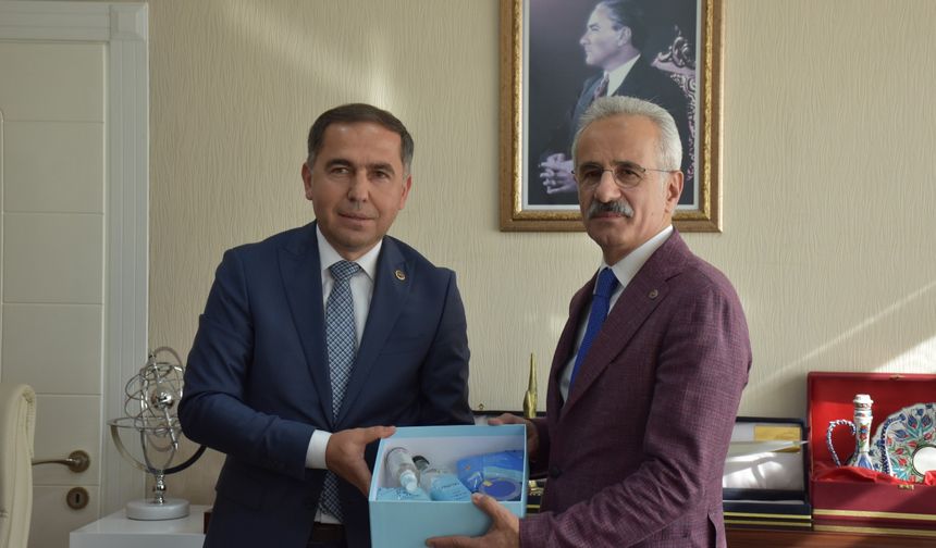 Bakan Uraloğlu: 2053’te ülkemizi 48 saatte dolaşmak mümkün olacak (2)