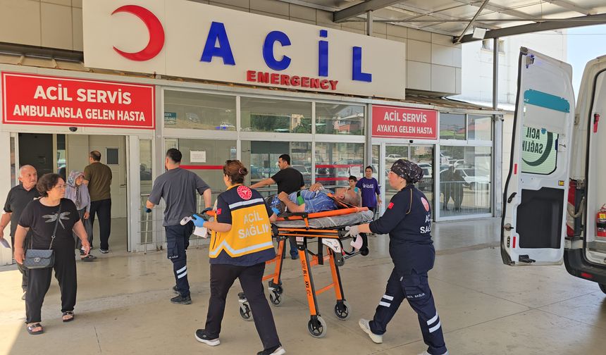 Çatıda boya yaparken elektrik akımına kapıldı