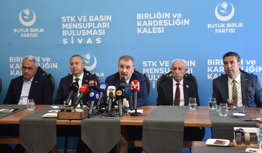 Destici: Emperyalist güçler için Türkiye en büyük engellerden birisi