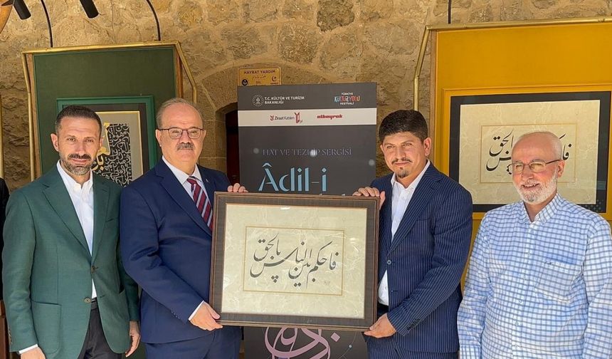Albayrak Grubu’nun Adil-i Mutlak Hat Eserleri Sergisi Van’da açıldı