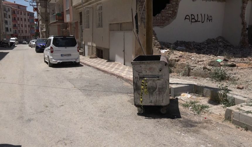 Doğurup çöp konteynerine attığı bebeği esnaf fark etti; anne gözaltında