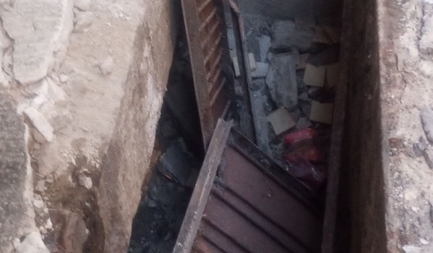 Kaldırımda yürürken metal kapak kırılınca bodruma düştü