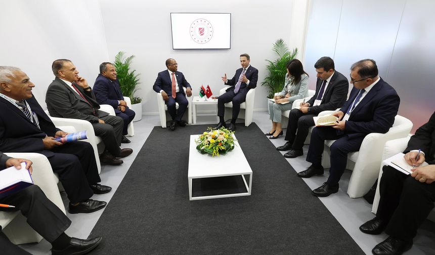 Bakan Bayraktar, Libya Petrol ve Gaz Bakanı Abdulsadek ile görüştü