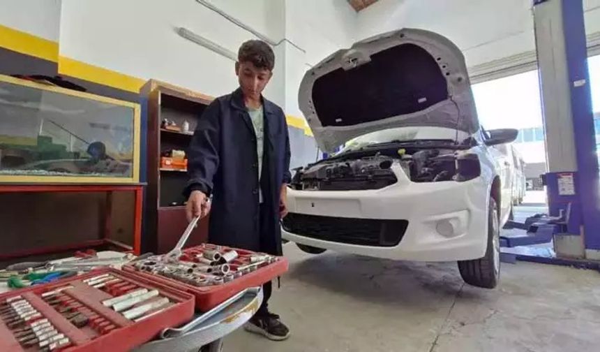 DHA muhabiri Gıyasettin Tetik'e ‘Yılın Başarılı Gazetecisi' ödülü