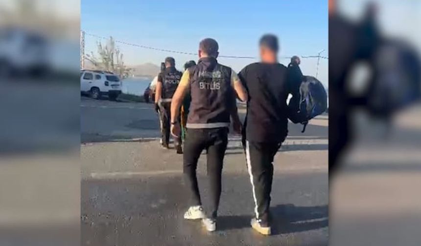 Midelerinde uyuşturucu ile yakalanan yabancı uyruklu 3 şüpheli tutuklandı