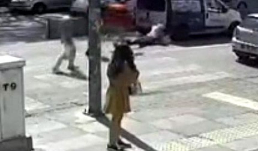 Yol verme kavgasında darbedilen kadın yaralandı; o anlar kamerada