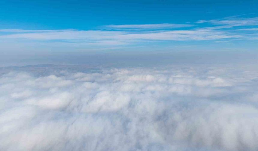 43 ilin geçiş güzergahında "sis denizi" havadan görüntülendi