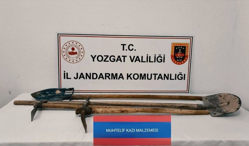 Kaçak kazı yaparken suçüstü yakalandılar