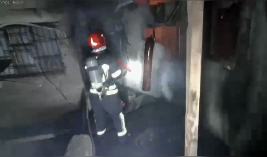 Osmaniye’de iki katlı ahşap binadaki yangın söndürüldü