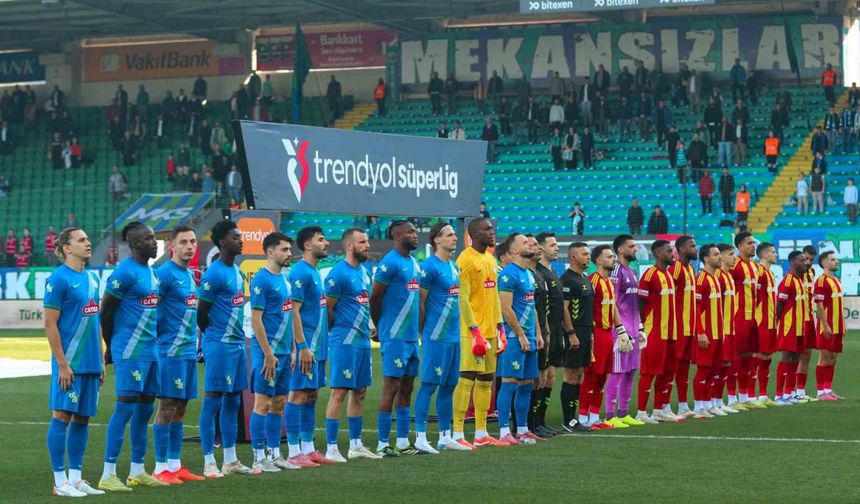 Trendyol Süper Lig: Çaykur Rizespor: 0 - Kayserispor: 0 (İlk yarı)