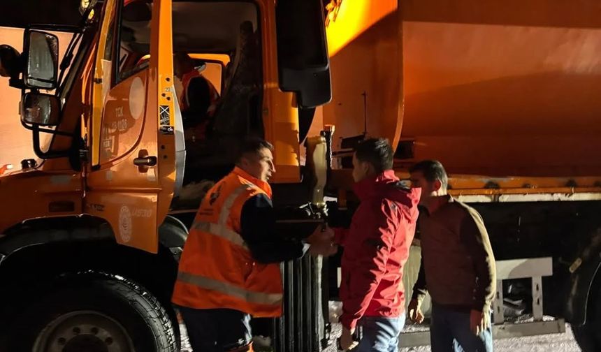 3 bin rakımlı Karabet Geçidi’nde kar yağışı etkili oldu