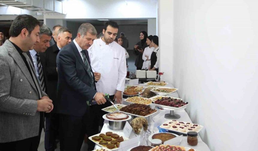 Ağrı’da "Topraktan Sofraya Pancarın Zarafeti" etkinliğinde şeker pancarından elde edilen 20 çeşit ürünün sunumu yapıldı