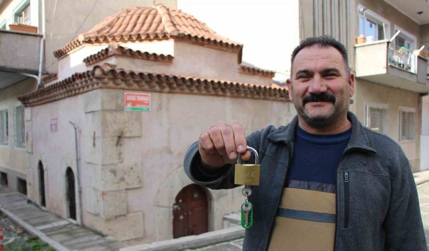 Amasya’da kapısına kilit vurulan 9 türbeden 5’i yeniden ziyarete açıldı