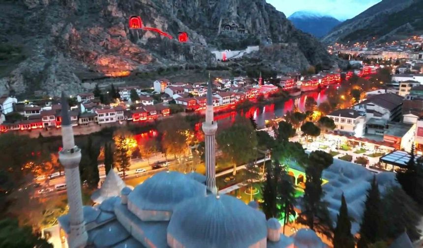 Amasya’nın dünya mirası Harşena Dağı ve Yalıboyu Evleri’ne yeni sistem ışıklandırma: "En güzelini yapacağız"