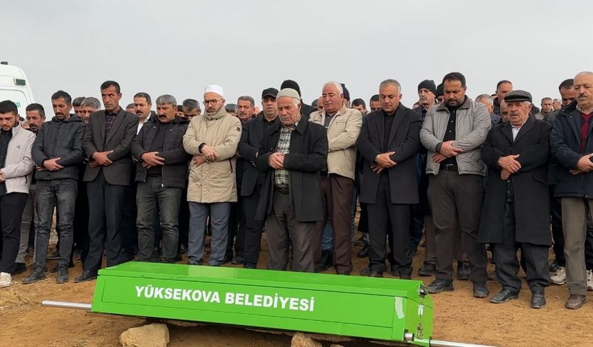 Aracın uçtuğu barajda hayatını kaybeden genç toprağa verildi