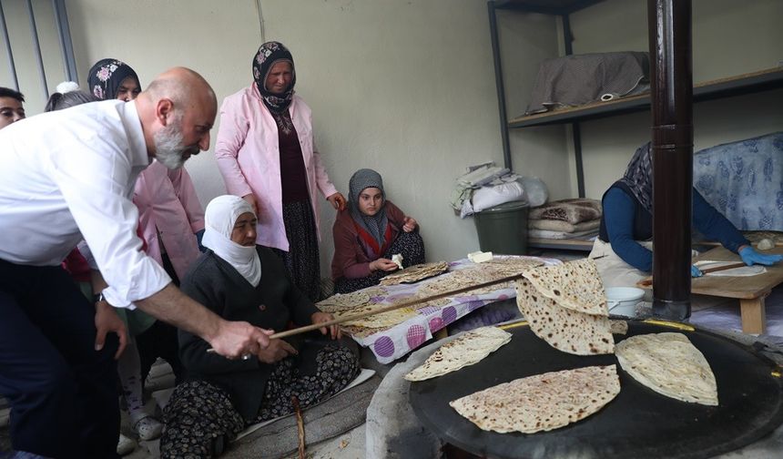 Başkan Çolakbayrakdar: "Köy kimliğini koruyan, geleceğe nefes olan projeler üretiyoruz"