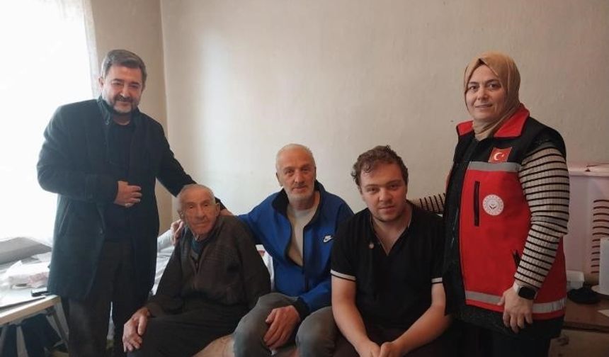 Bilecik’te 5 kuşaktır bir arada yaşayan aileye ziyaret