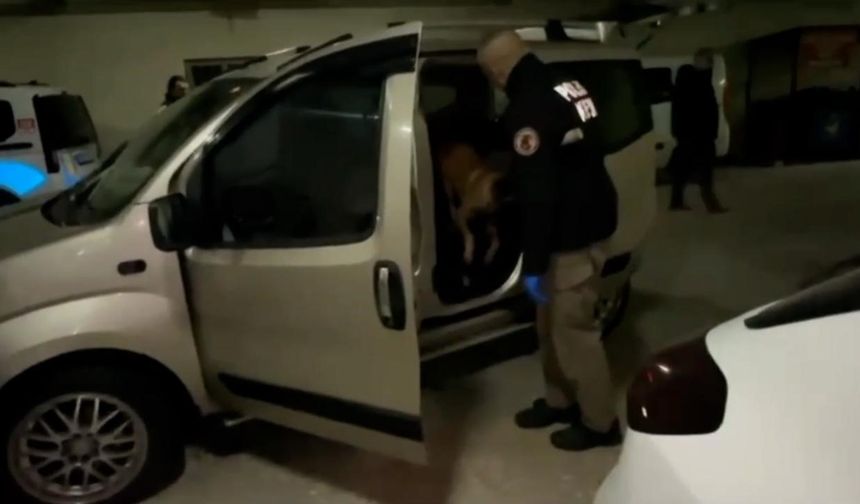 Bolu’da arabaya zulalanmış uyuşturucuyu ’Pako’ buldu