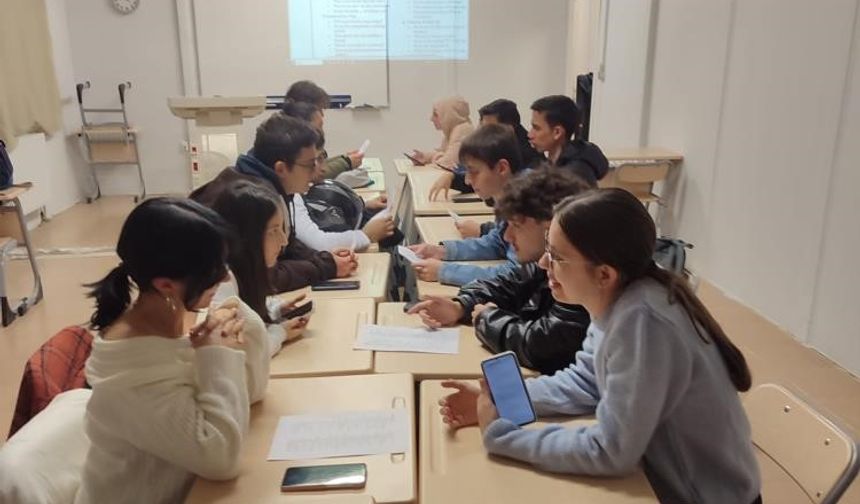 BŞEÜ’de İngilizce pratik etkinliği