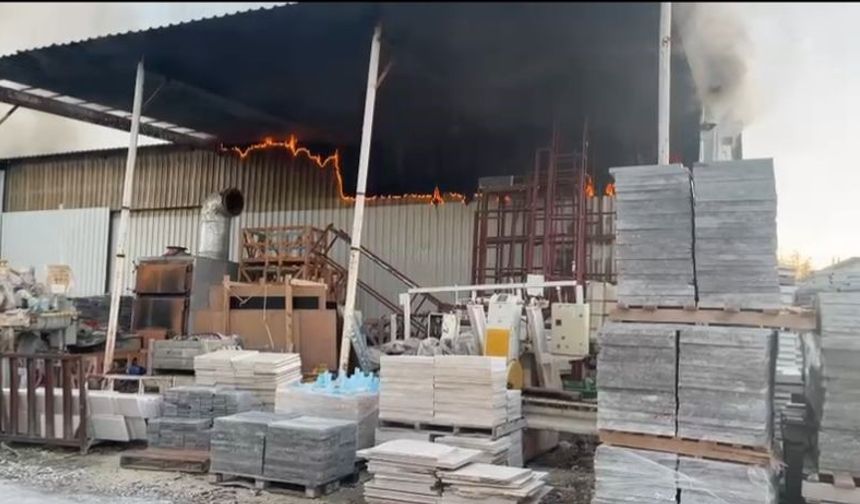 Burdur’da mermer fabrikasında yangın