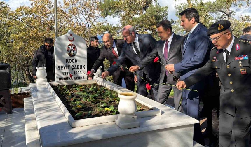 Çanakkale kahramanı Seyit Onbaşı vefatının 86. yılında kabri başında anıldı