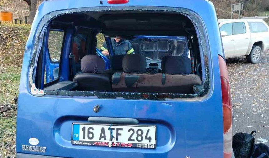 Çorum’da otomobil şarampole devrildi: 3 yaralı