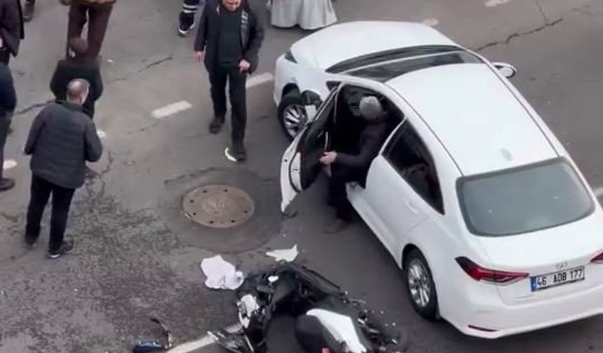 Diyarbakır’da otomobilin çarptığı motosikletli kurye yaralandı