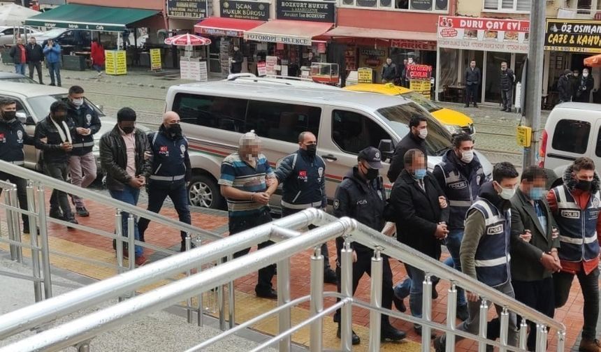 Evler kundaklanmış, cinayet işlenmişti: Dava yeniden görüldü