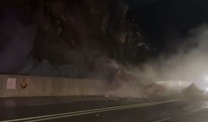 Hakkari-Van yolunda heyelan