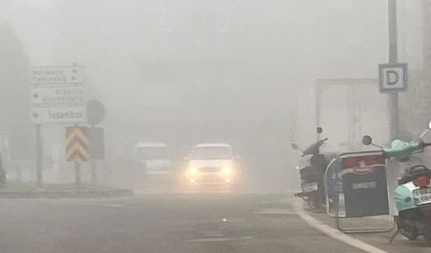 Hayrabolu’da yoğun sis hayatı olumsuz etkiledi