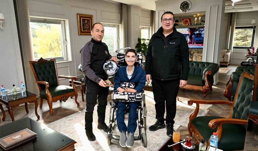 İl Emniyet Müdürü Yılmaz, polis memuru ve engelli oğlunu misafir etti