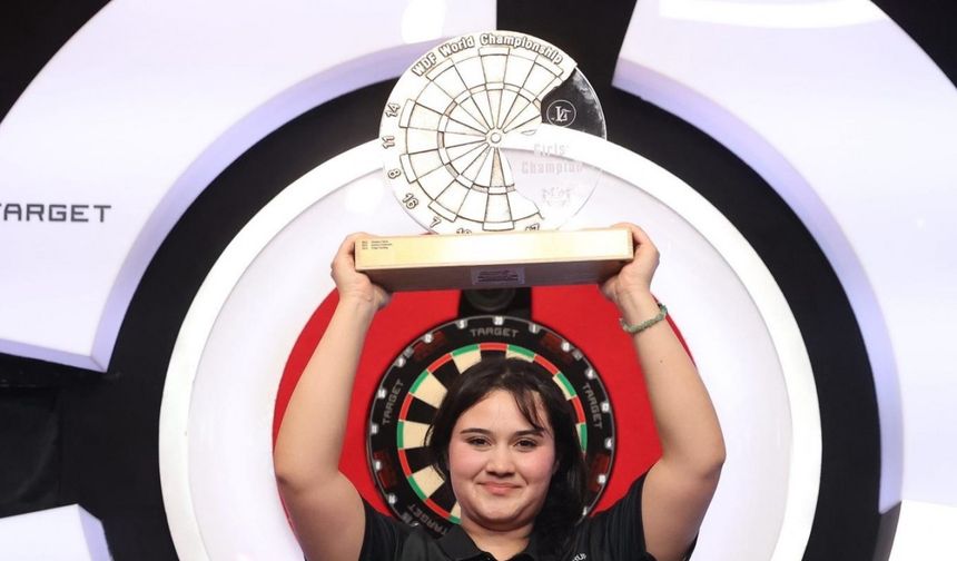 İngiltere’de fırtına gibi esen Denizlili Zehra dünya şampiyonu oldu