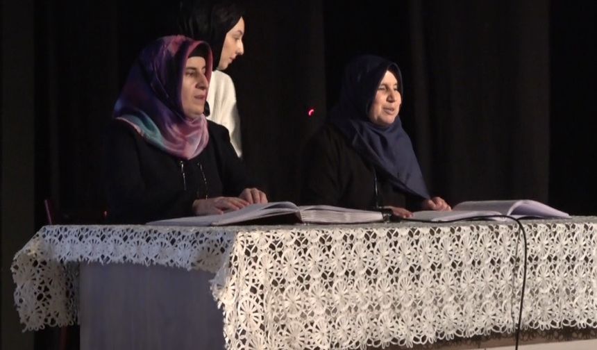 İşitme ve görme engelli öğrenciler Kur’an tilaveti ve ilahilerle gönülleri fethetti