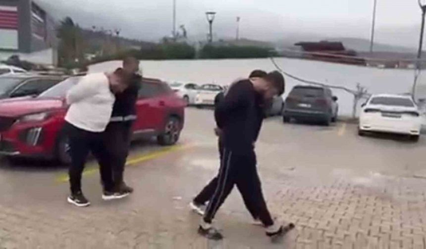 İskenderun’da kasten yaralama ve tehdit şüphelisi 3 kişi tutuklandı