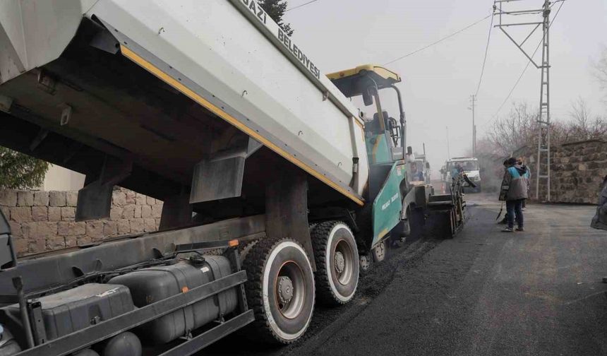 Melikgazi Belediyesi, yol çalışmaları ile ulaşımı daha konforlu hale getiriyor