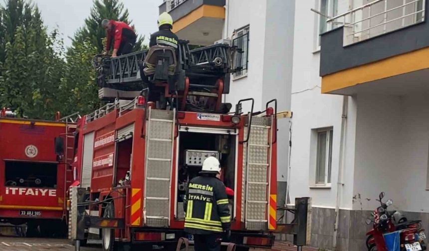 Mersin’de iki ayrı ev yangını