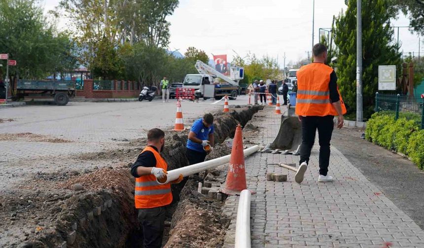 MUSKİ Köyceğiz merkezindeki içme suyu hatlarını yeniliyor