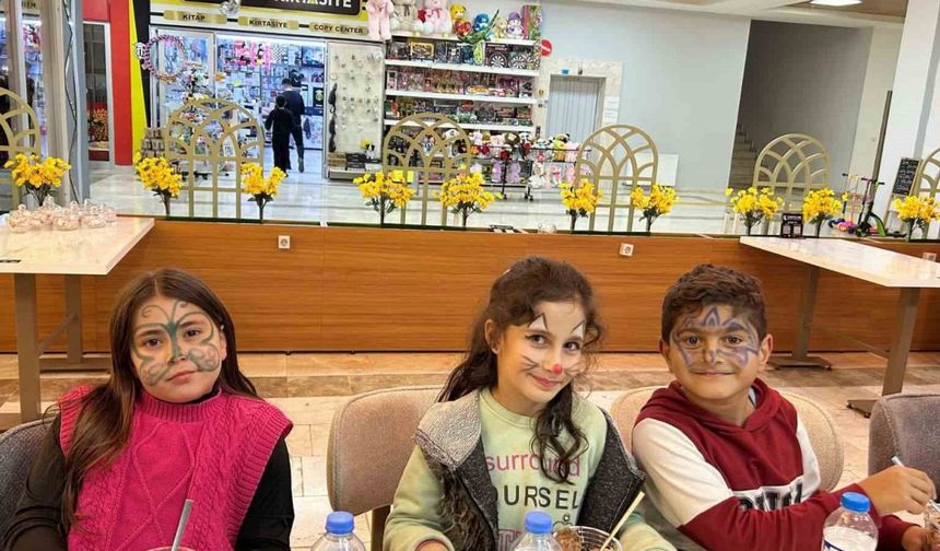 Patnoslu öğrenciler "Toti ile Poti" oyununu izledi