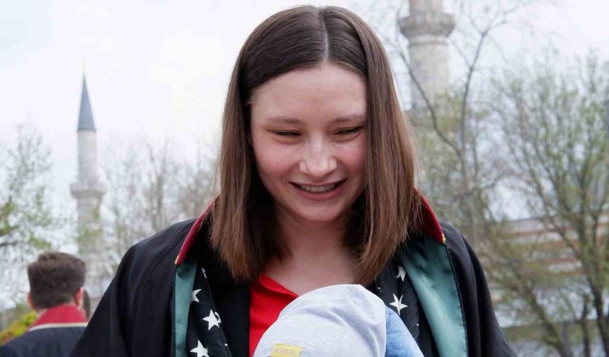 Pencereden düşen avukat kaldırıldığı hastanede kurtarılamadı